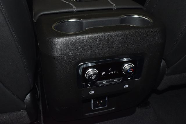Used 2024 GMC Yukon Denali AWD/4WD image 26