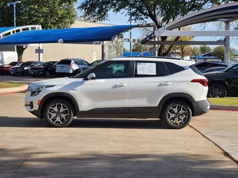 Used 2021 Kia Seltos EX image 13