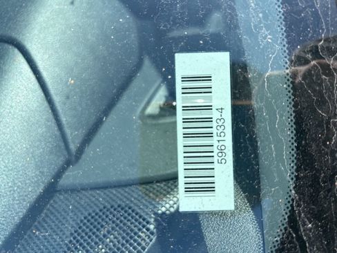 Used 2025 Nissan Altima 2.5 SV FWD image 2