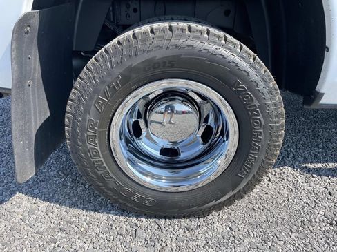 Used 2018 RAM 3500 Tradesman w/ Chrome Appearance Group AWD/4WD image 22