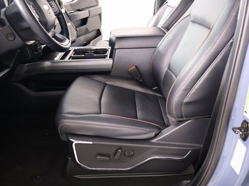 Used 2023 Ford F250 Lariat w/ Sport Appearance Package image 12