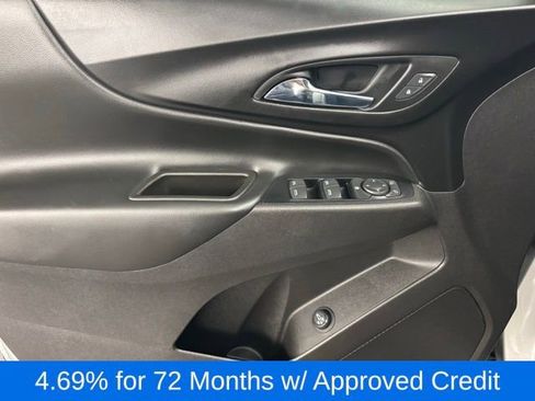 Used 2019 Chevrolet Equinox LT image 18