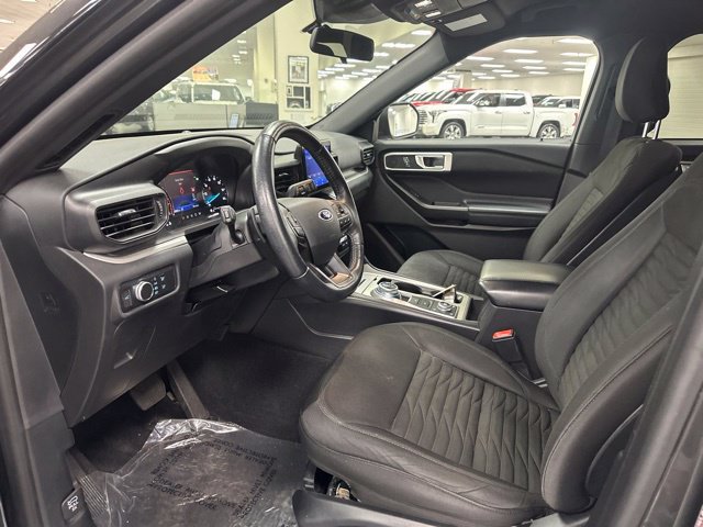 Used 2020 Ford Explorer XLT AWD/4WD image 9