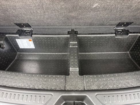 Used 2023 GMC Acadia SLE w/ Driver Convenience Package image 46