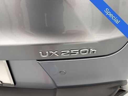 Used 2024 Lexus UX 250h F Sport FWD image 9