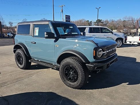 Used 2022 Ford Bronco Wildtrak image 2