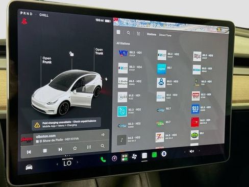 Used 2022 Tesla Model Y Performance AWD/4WD image 14