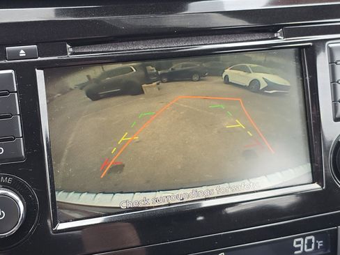 Used 2022 Nissan Rogue Sport SV image 12