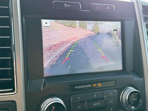 Used 2018 Ford F150 Lariat w/ Equipment Group 502A Luxury image 21