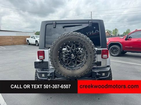Used 2013 Jeep Wrangler Unlimited Sahara w/ Connectivity Group image 15