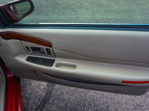 Used 1999 Cadillac Eldorado Touring FWD image 17