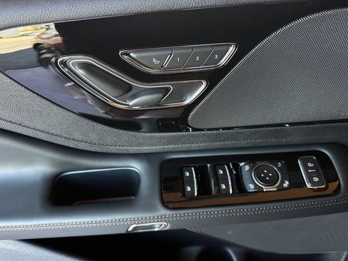 New 2026 Lincoln Aviator 2WD w/ Jet Appearance Package image 10