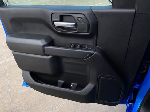 Used 2025 Chevrolet Silverado 1500 Custom w/ Turbomax Blackout Package image 29