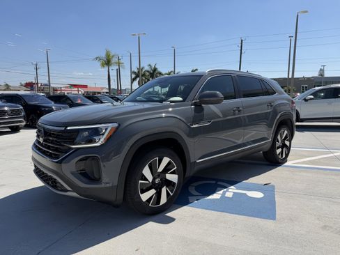New 2026 Volkswagen Atlas Cross Sport SEL AWD/4WD image 7