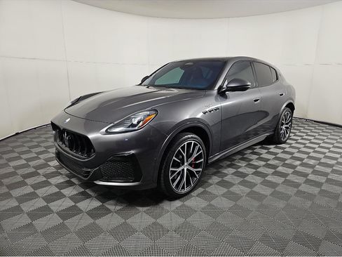 Used 2023 Maserati Grecale Trofeo AWD/4WD image 3