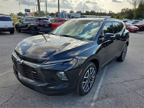 Used 2024 Chevrolet Blazer RS w/ Driver Confidence II Package image 2