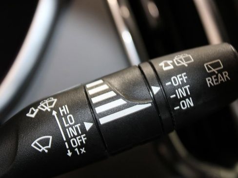 Used 2023 Chevrolet Equinox LT AWD/4WD image 45