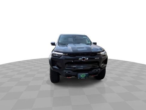 Certified 2024 Chevrolet Colorado ZR2 w/ Technology Package AWD/4WD image 3