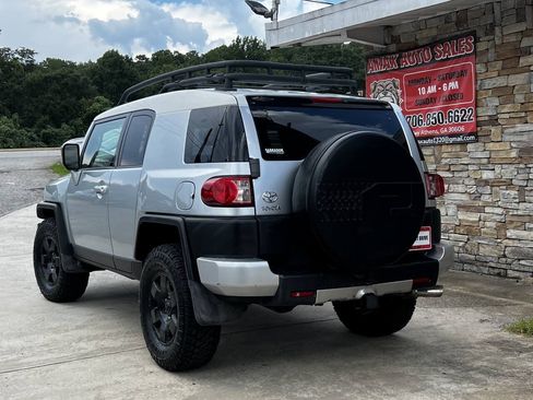 Used 2007 Toyota FJ Cruiser 4WD image 4