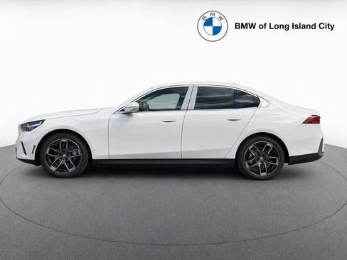 New 2027 BMW 530i xDrive AWD/4WD image 4
