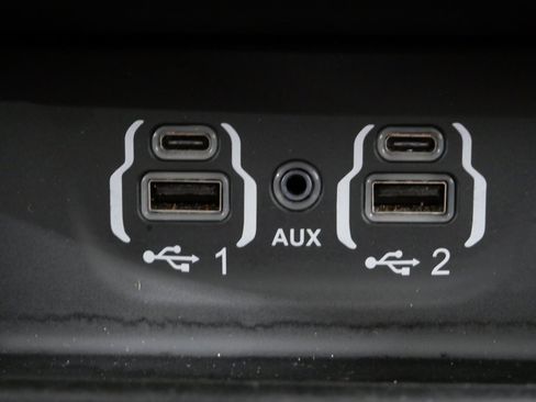 Used 2024 RAM 1500 Laramie image 20