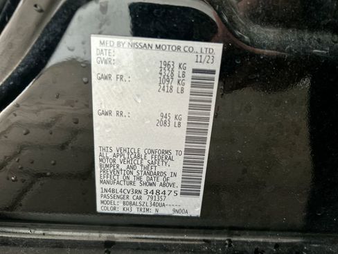 Used 2024 Nissan Altima 2.5 SR FWD image 41