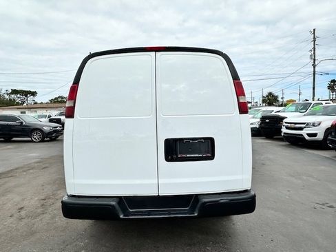 Used 2018 Chevrolet Express 2500 w/ Driver Convenience Package image 7