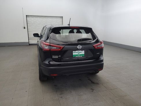 Used 2022 Nissan Rogue Sport S image 6