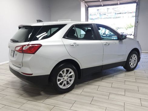 Used 2021 Chevrolet Equinox LS image 5
