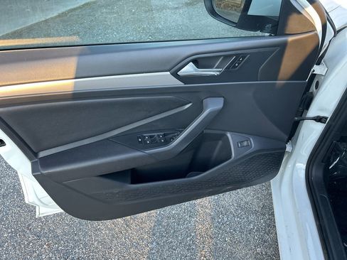 Used 2019 Volkswagen Jetta S w/ Driver Assistance Package image 7