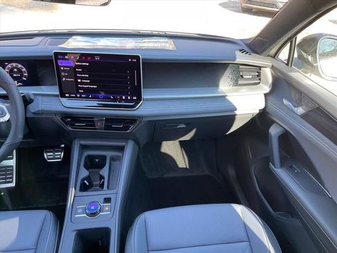 New 2026 Volkswagen Tiguan SE R-Line image 6