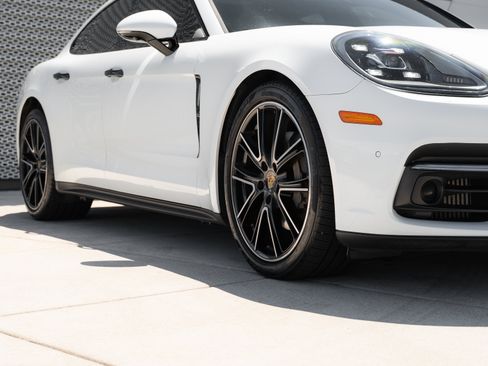 Used 2018 Porsche Panamera 4S AWD/4WD image 37
