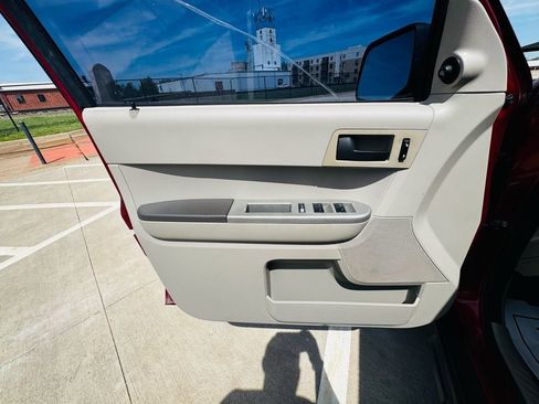 Used 2008 Ford Escape XLT image 10