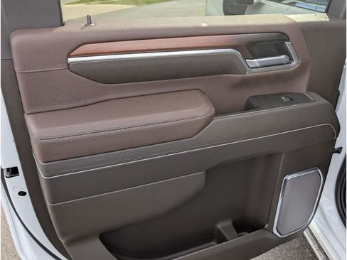 New 2026 GMC Sierra 2500 Denali w/ Denali Reserve Package image 12