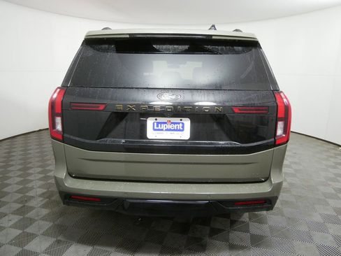 Used 2025 Ford Expedition Tremor image 4