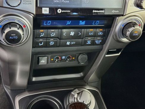 Used 2023 Toyota 4Runner Limited AWD/4WD image 22