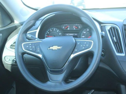 Certified 2025 Chevrolet Malibu LT image 15