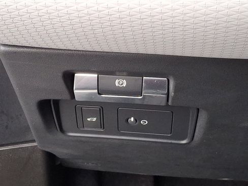 Used 2022 Land Rover Range Rover Evoque R-Dynamic S image 25