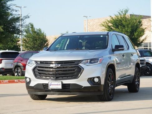 Used 2021 Chevrolet Traverse Premier w/ Redline Edition AWD/4WD image 3