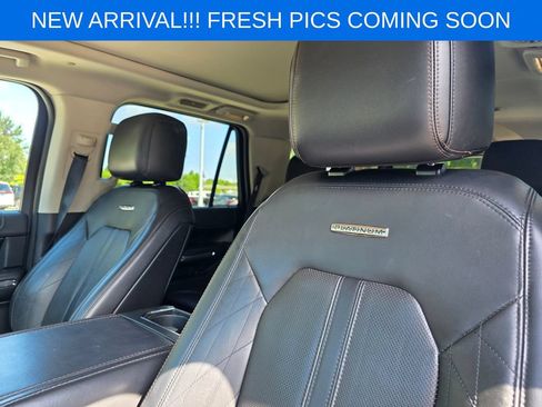 Used 2019 Ford Expedition Platinum RWD image 9