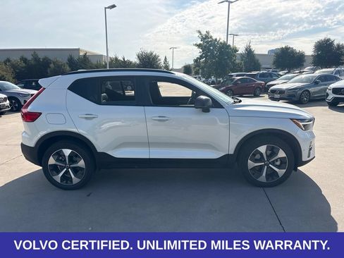 Certified 2026 Volvo XC40 B5 Plus AWD/4WD image 4