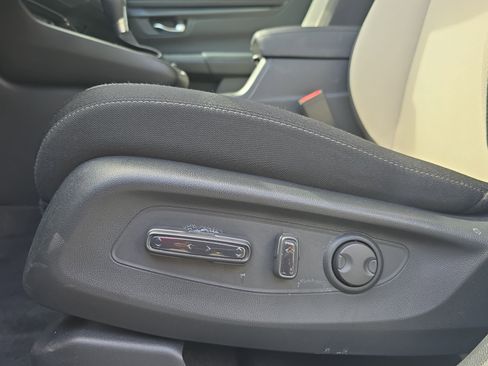 Used 2024 Honda CR-V EX image 29