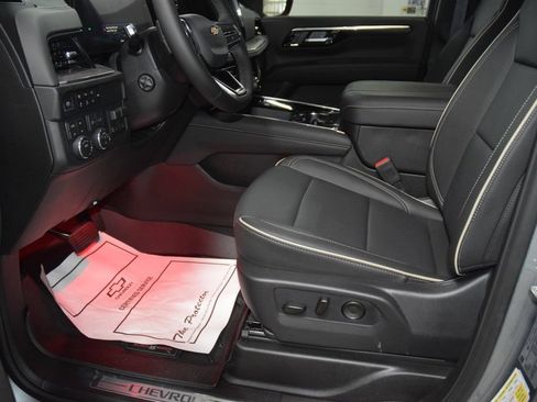 New 2026 Chevrolet Suburban Premier AWD/4WD image 40