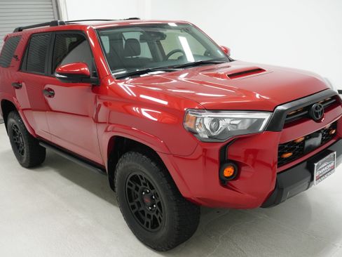 Used 2023 Toyota 4Runner TRD Off-Road Premium w/ Off Road Premium Plus Package AWD/4WD image 3
