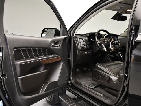 Used 2022 GMC Canyon Denali w/ Denali Black Edition Package image 32