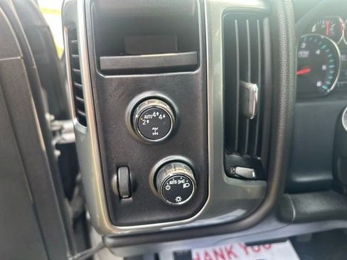 Used 2018 Chevrolet Silverado 1500 LT AWD/4WD image 27