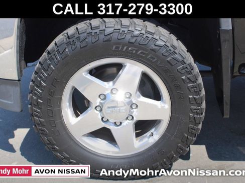 Used 2015 GMC Sierra 2500 SLT w/ Duramax Plus Package AWD/4WD image 11