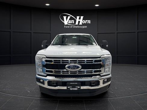 Used 2023 Ford F250 XLT image 2