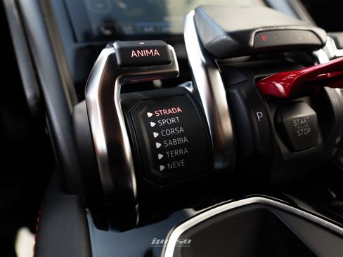 Used 2021 Lamborghini Urus image 66