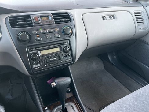 Used 2002 Honda Accord VP image 34